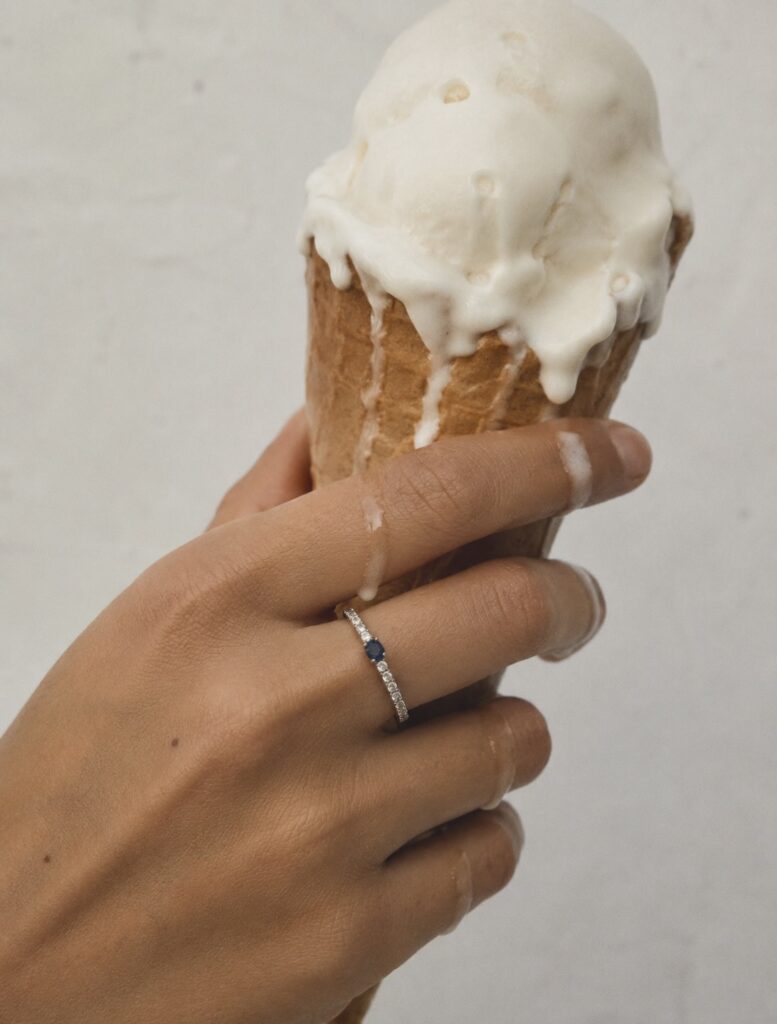 Anillo Oro Blanco Brillantes/Zafiro