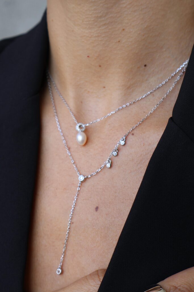 Collar Plata 3 Circones Laterales y 1 en Punta